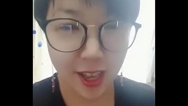 熟女　胸