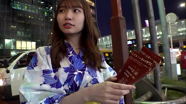 三叶酱是一个真正的顺从受虐狂女孩，日夜都充满服务精神！她体质敏感，浑身抽搐，大哭起来！ ！