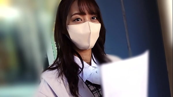 第二部分：工作时很淫荡……上班时偷偷在厕所舔鸡巴的变态女人是一家汽车经销店的接待员。Sakura