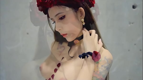 乳混血女神唯美胴体 三点尽露